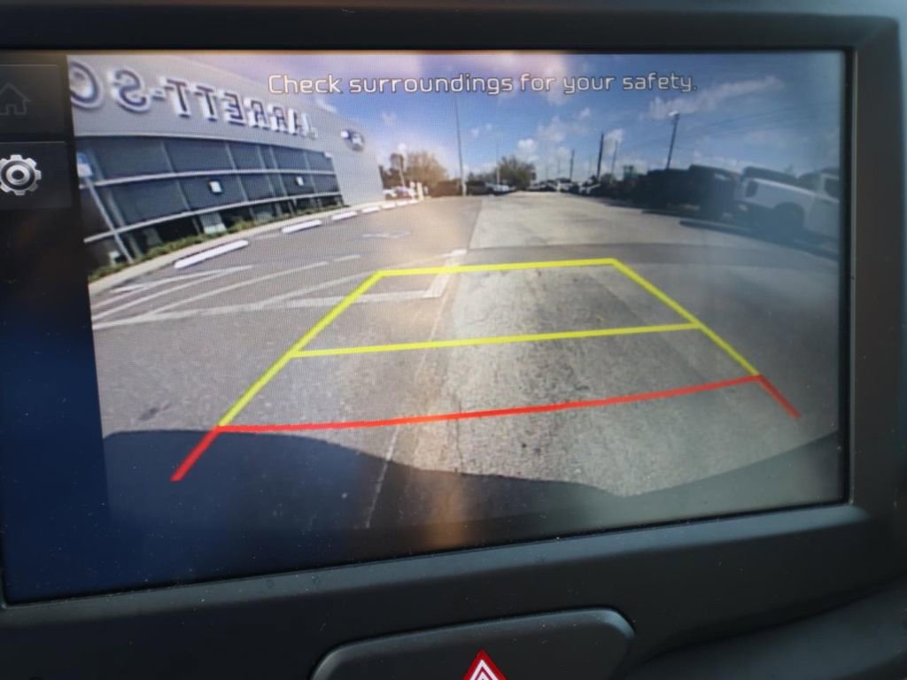 Used 2025 Kia Soul LX w/ LX Technology Package image 9