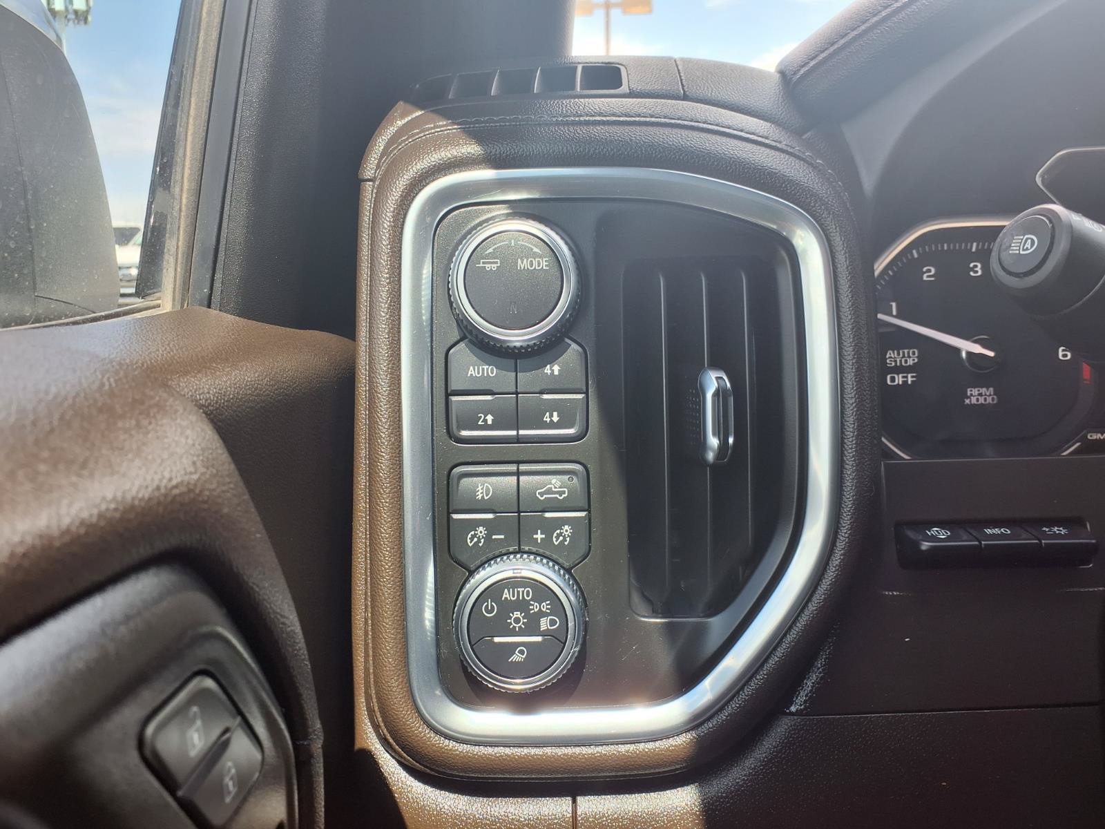 Used 2021 GMC Sierra 1500 Denali w/ Denali Ultimate Package AWD/4WD image 26