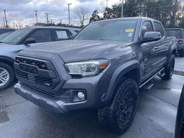 Used 2018 Toyota Tacoma TRD Off-Road image 3