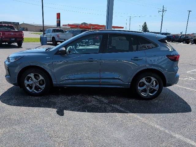 Certified 2023 Ford Escape ST-Line w/ Tech Pack #1 AWD/4WD image 4