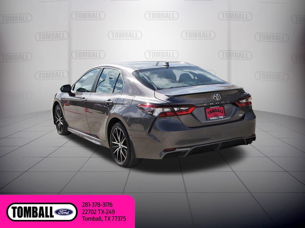 Used 2024 Toyota Camry SE FWD image 6