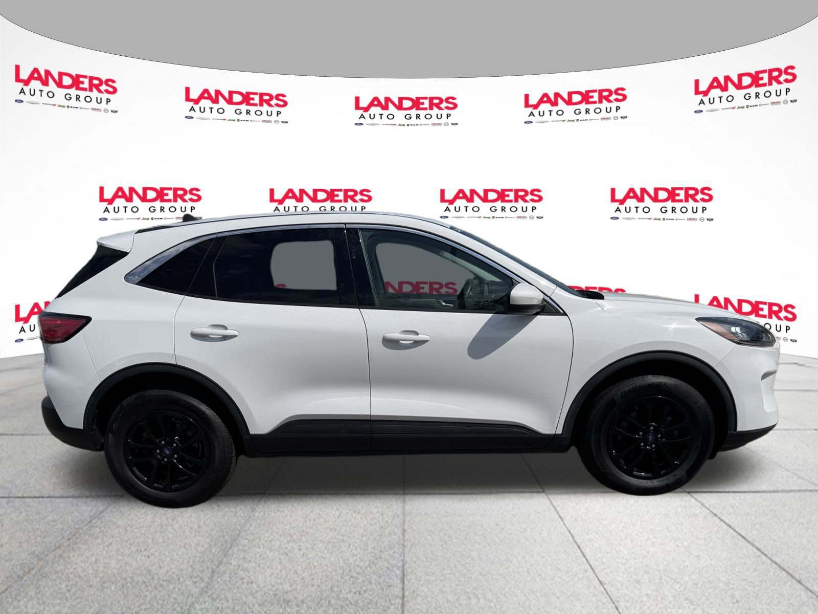 Certified 2021 Ford Escape SE image 6