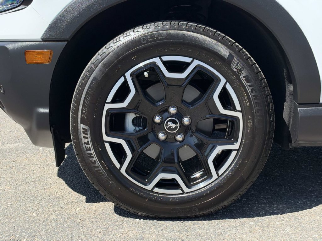 Certified 2025 Ford Bronco Sport Outer Banks w/ Outer Banks Tech Package+ AWD/4WD image 28