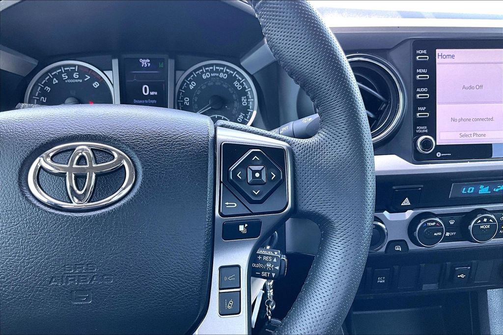 Used 2022 Toyota Tacoma SR5 AWD/4WD image 20