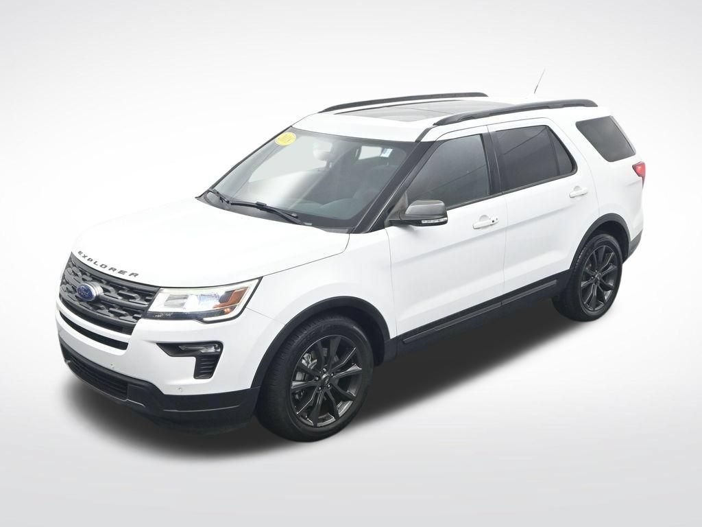 Certified 2018 Ford Explorer XLT w/ Equipment Group 202A FWD image 23