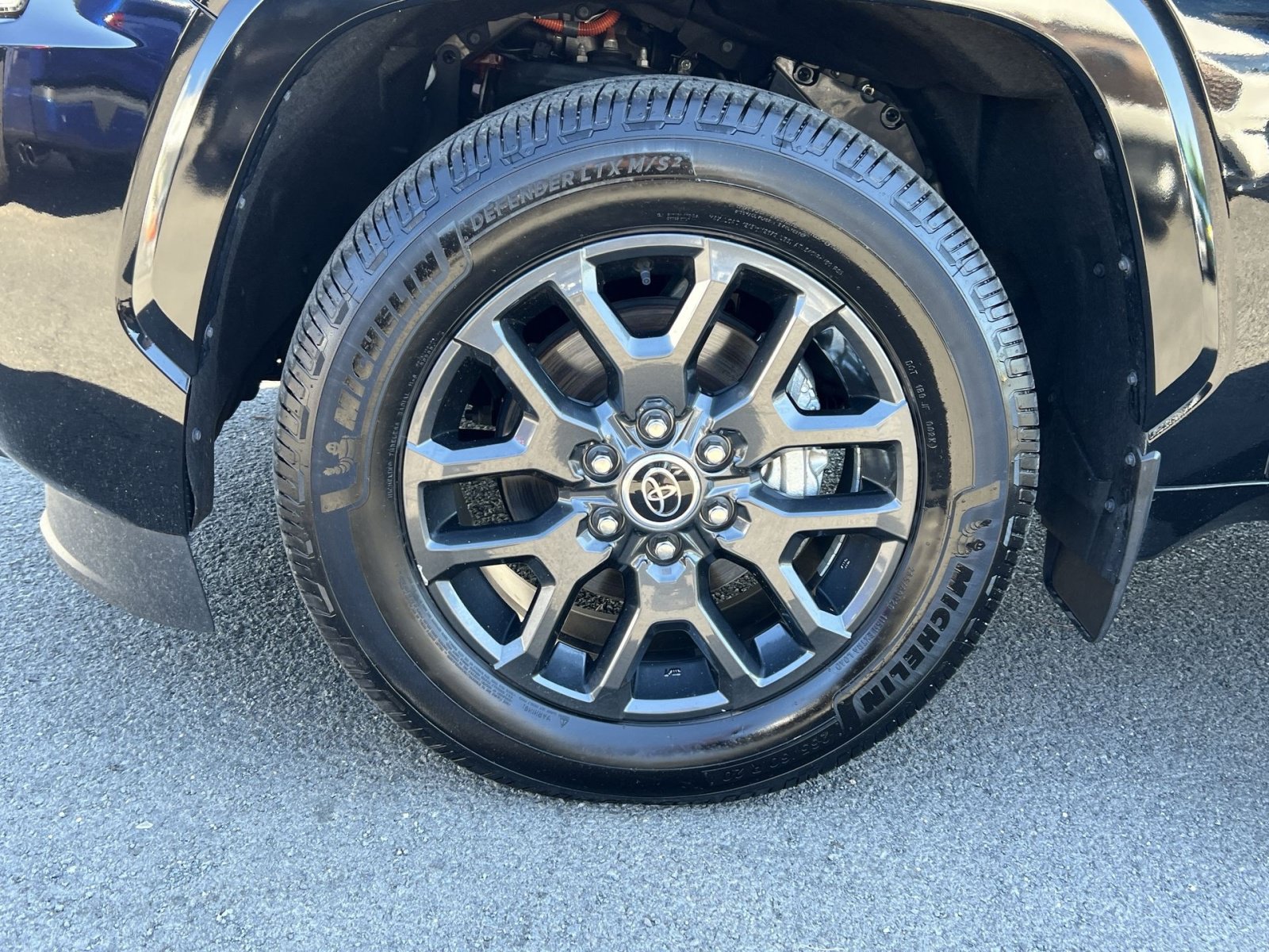 Used 2023 Toyota Sequoia Platinum AWD/4WD image 20