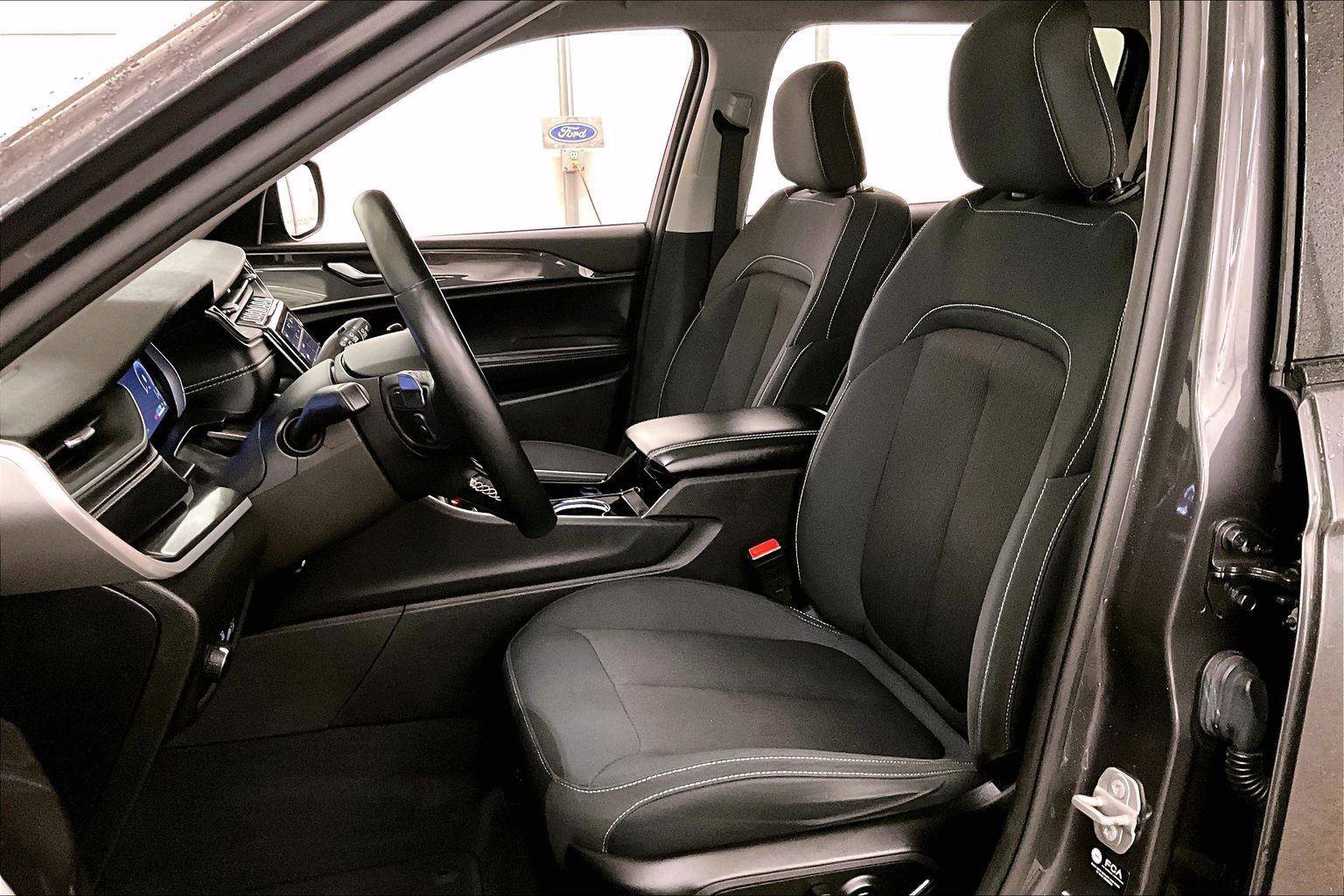 Used 2021 Jeep Grand Cherokee L Laredo w/ Luxury Tech Group I image 24