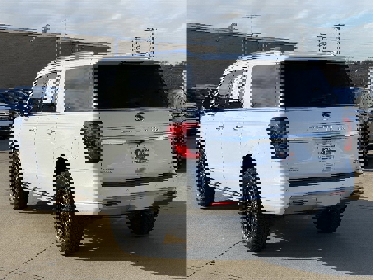 Certified 2023 Ford Expedition Max Platinum image 4