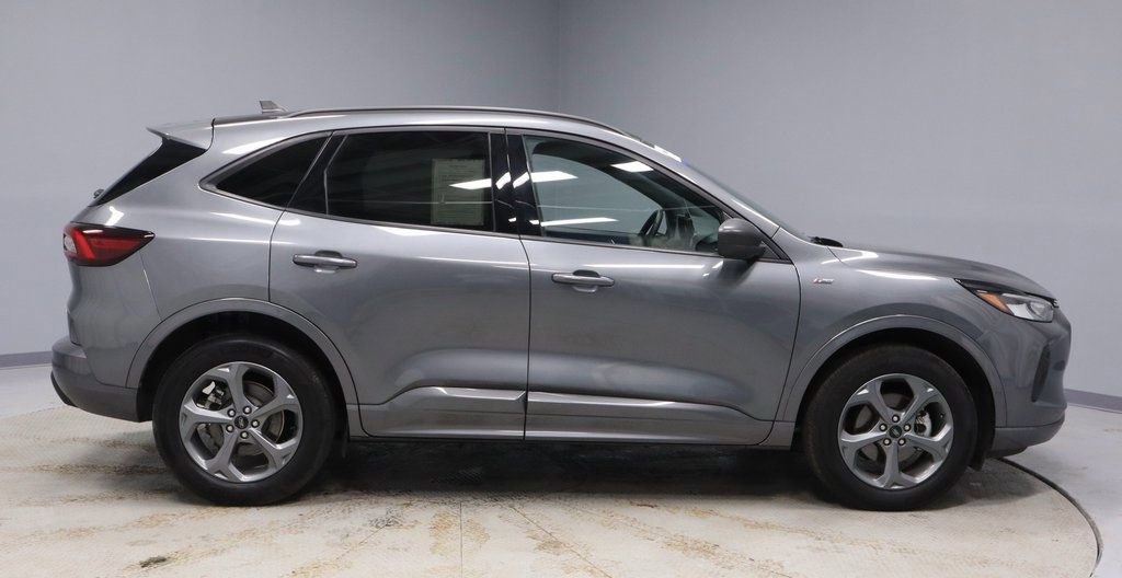 Certified 2024 Ford Escape ST-Line w/ Tech Pack #1 image 6