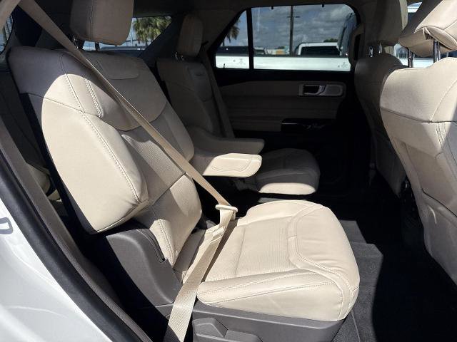 Certified 2022 Ford Explorer Platinum w/ Equipment Group 601A AWD/4WD image 23