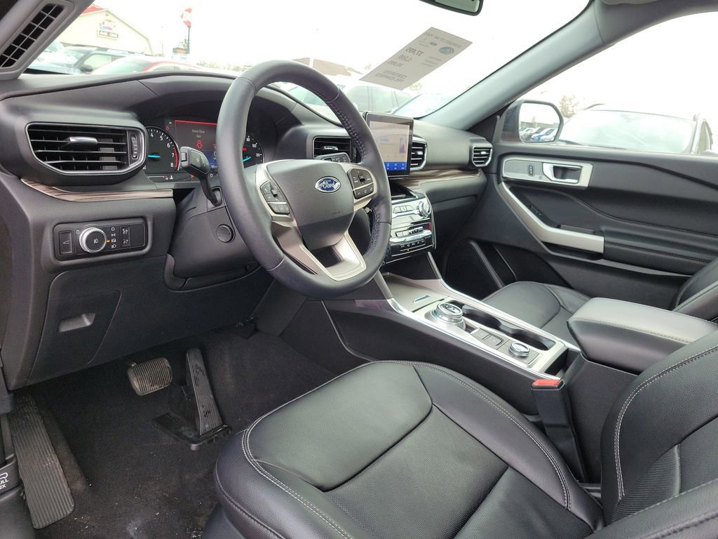 Certified 2023 Ford Explorer Limited w/ Equipment Group 301A image 20