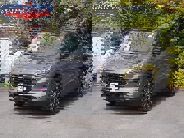 Certified 2022 Ford Escape SE w/ SE Sport Appearance Package image 1