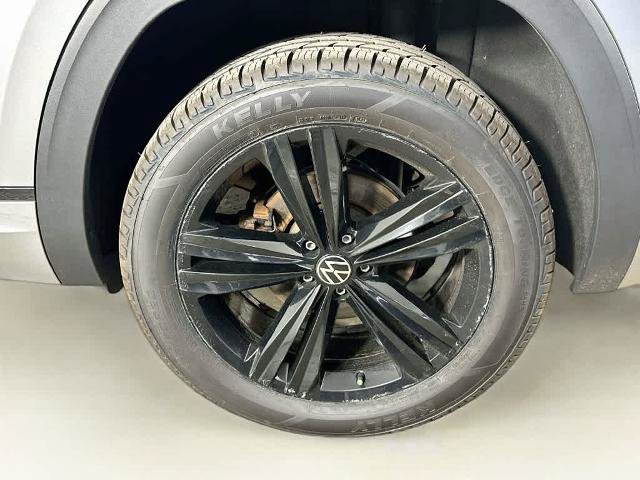 Used 2023 Volkswagen Atlas Cross Sport SEL R-Line AWD/4WD image 8