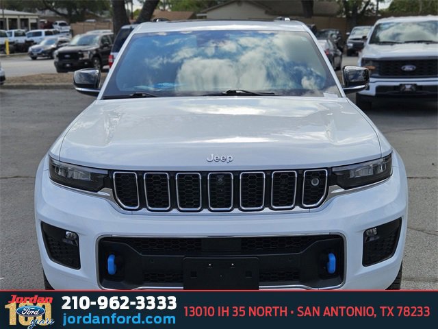 Used 2023 Jeep Grand Cherokee Overland w/ Advanced Protech Group III image 8