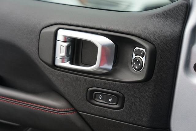 Used 2024 Jeep Wrangler Unlimited Rubicon w/ Technology Group AWD/4WD image 29
