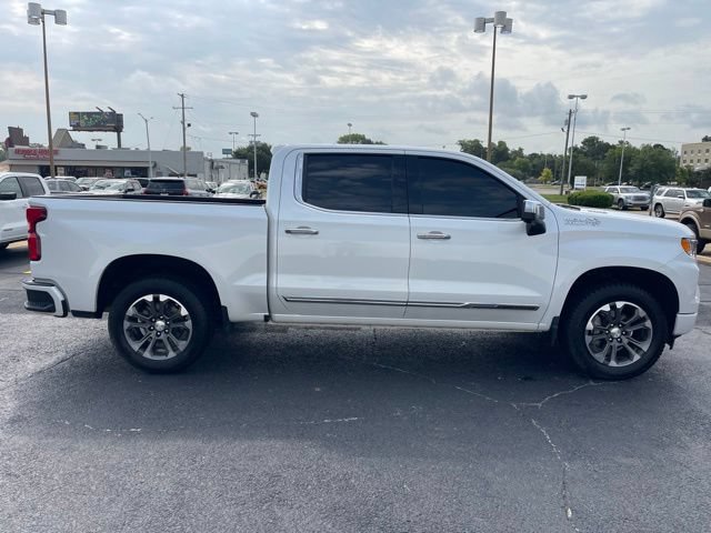Used 2022 Chevrolet Silverado 1500 High Country w/ Technology Package AWD/4WD image 8