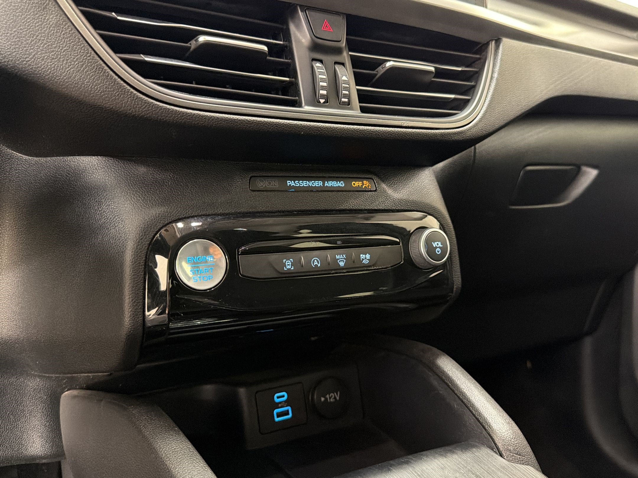 Certified 2023 Ford Escape Active w/ Tech Pack #1 FWD image 20