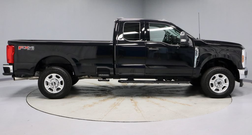 Certified 2025 Ford F350 XLT w/ FX4 Off-Road Package AWD/4WD image 5