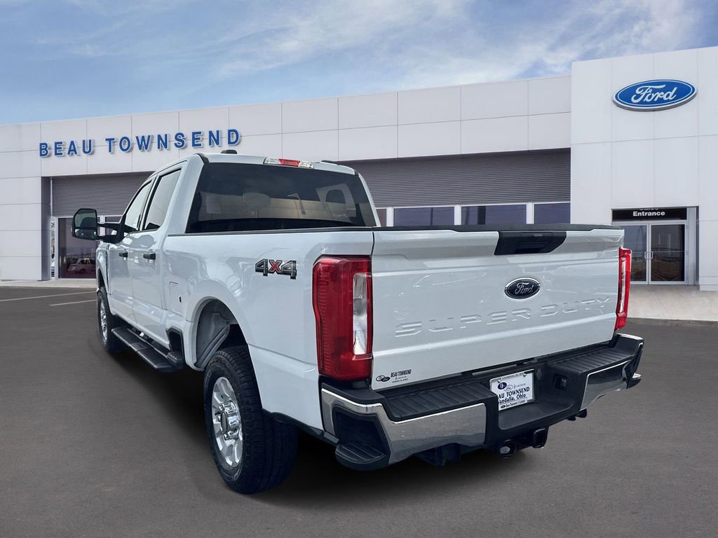 Certified 2024 Ford F250 XLT image 3