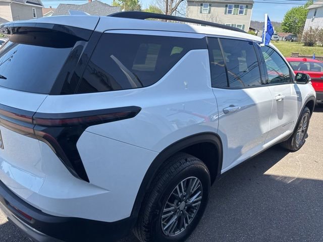 Used 2025 Chevrolet Traverse LT AWD/4WD image 6