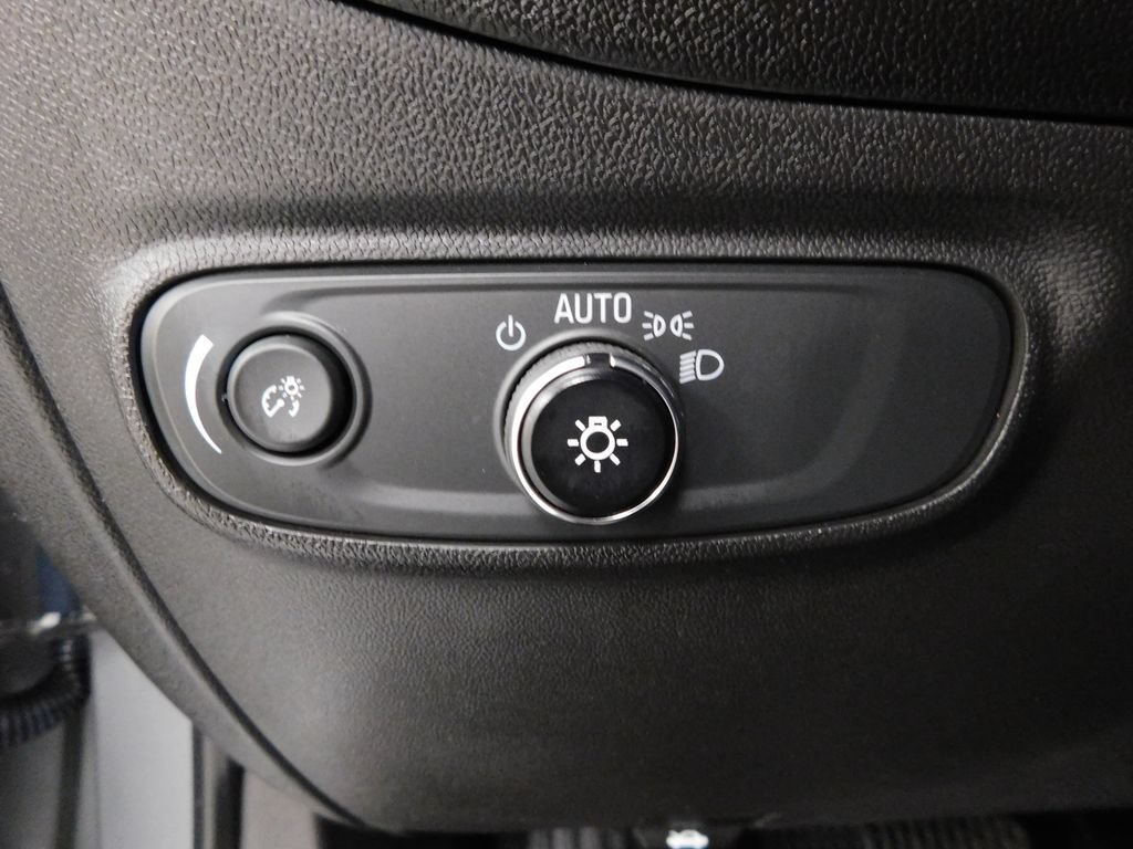 Used 2023 Chevrolet Equinox RS AWD/4WD image 17