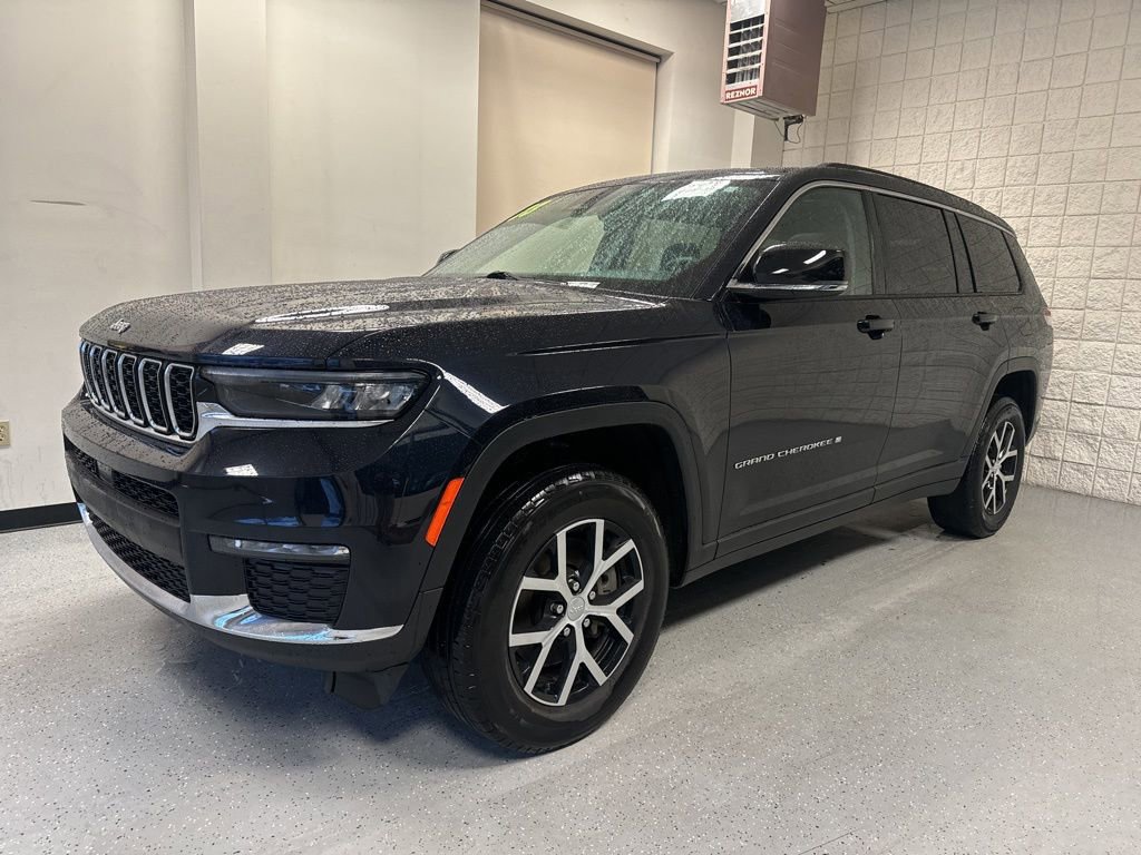 Used 2023 Jeep Grand Cherokee L Limited image 12