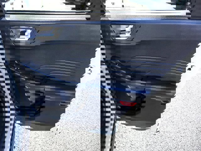 Certified 2023 Ford Escape SE w/ PHEV Premium Package image 31