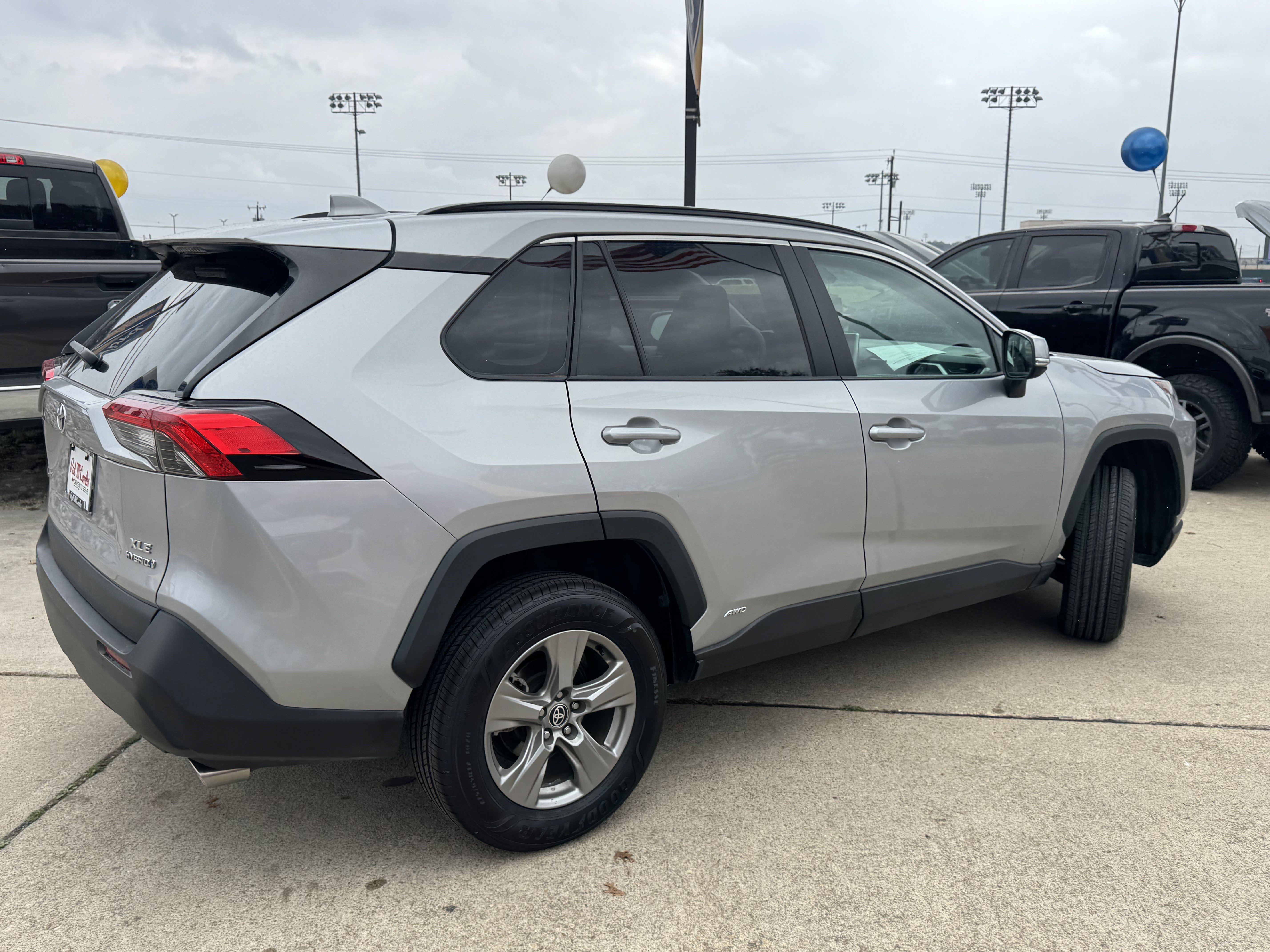Used 2024 Toyota RAV4 XLE image 4