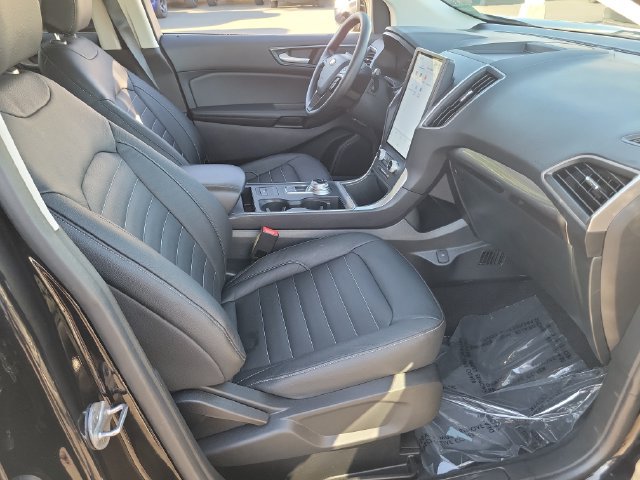 Certified 2024 Ford Edge SE w/ Black Appearance Package AWD/4WD image 20