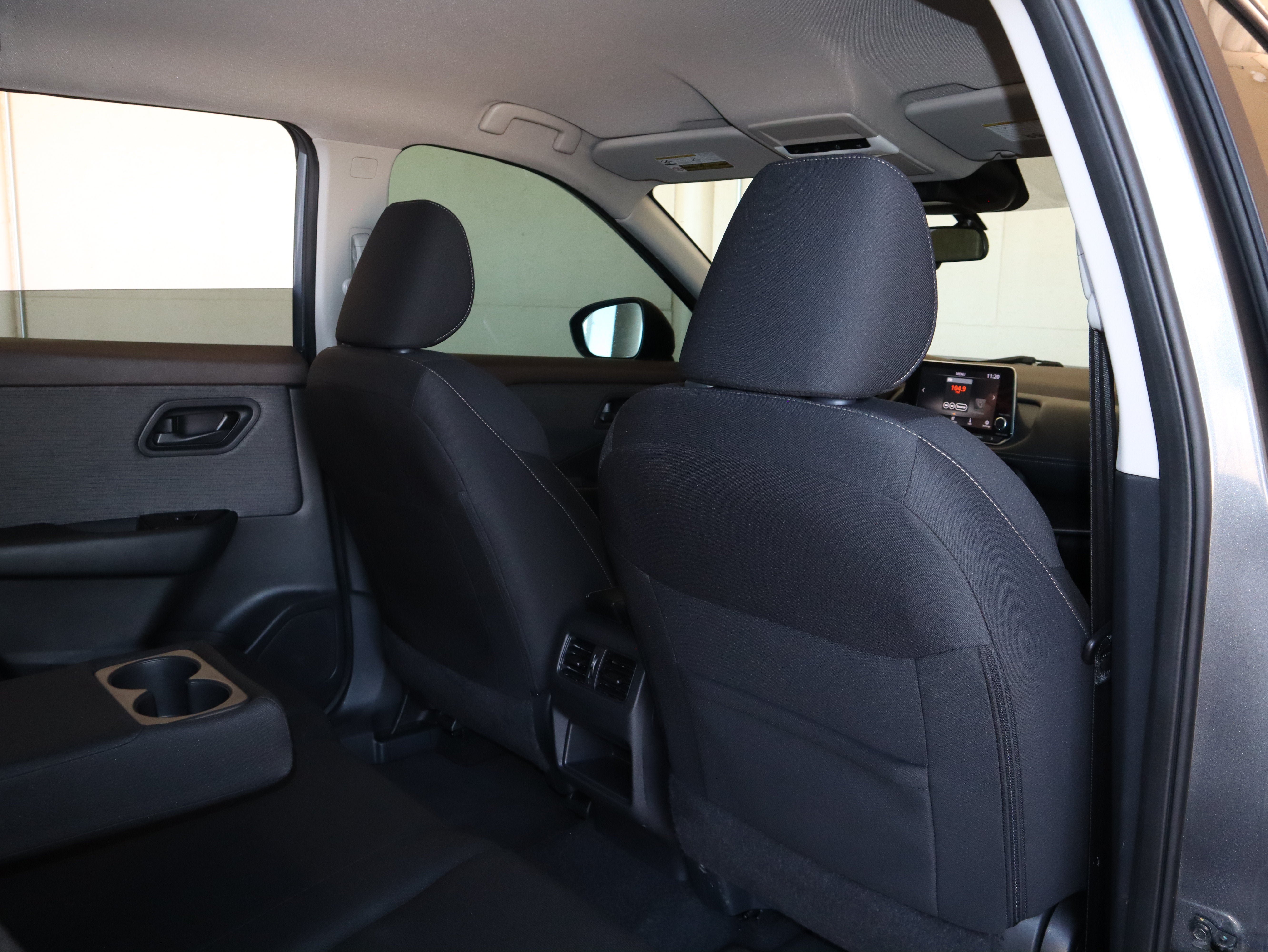 Used 2023 Nissan Rogue S AWD/4WD image 39
