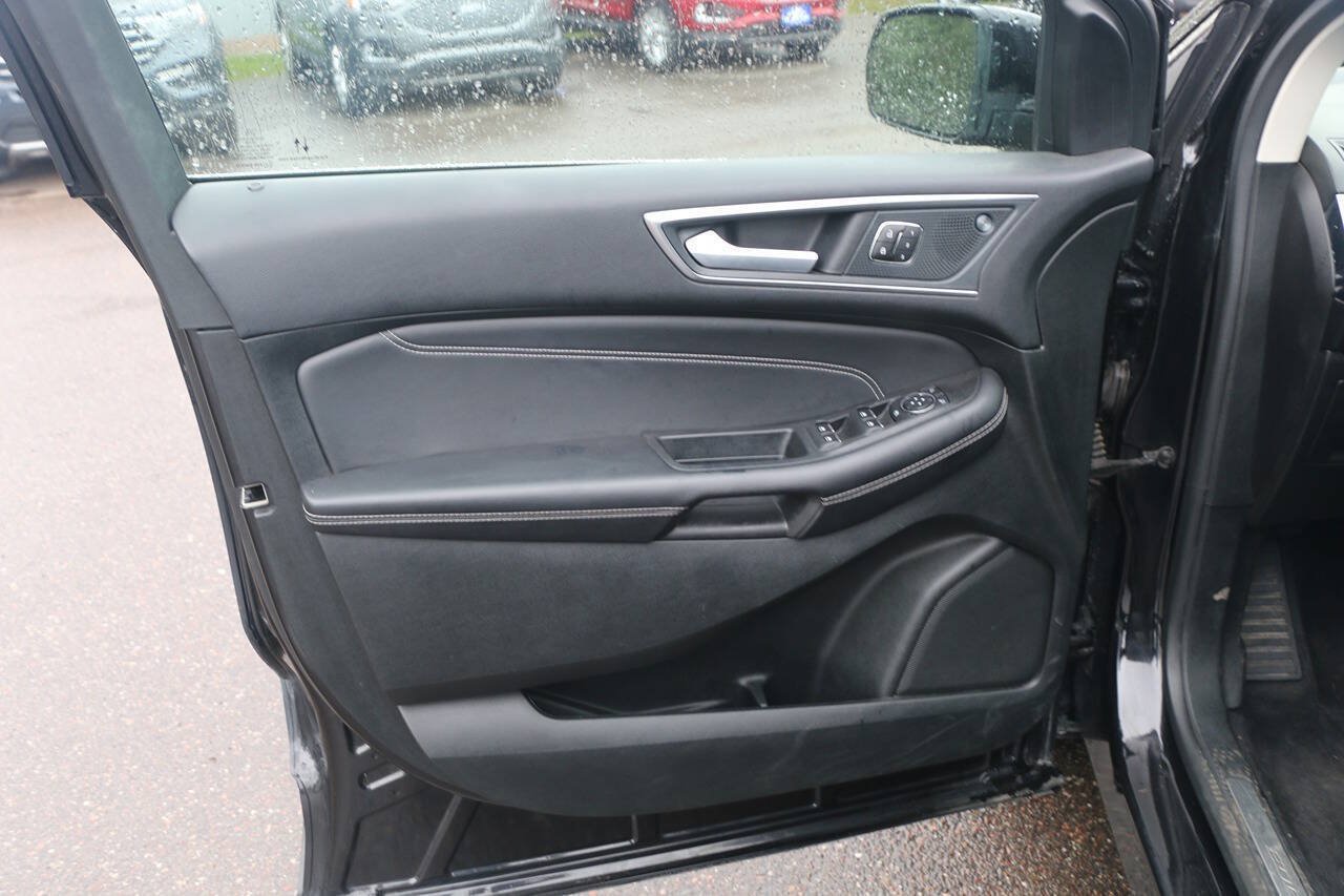Certified 2024 Ford Edge Titanium AWD/4WD image 26