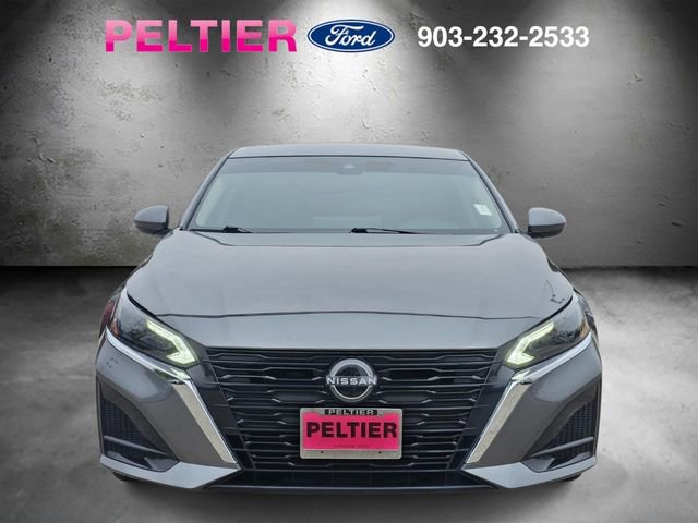 Used 2025 Nissan Altima 2.5 SV w/ SV Special Edition Package FWD image 2
