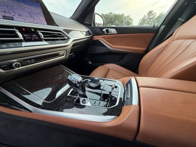 Used 2021 BMW X7 xDrive40i w/ M Sport Package AWD/4WD image 15