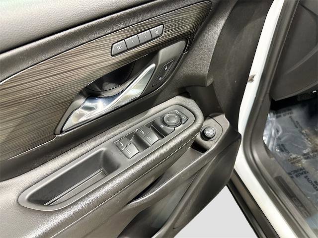 Used 2024 GMC Terrain SLT image 15