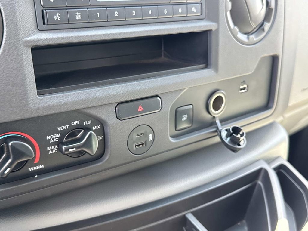 Certified 2021 Ford E-450 and Econoline 450 Super Duty w/ Power Windows & Locks Group image 23
