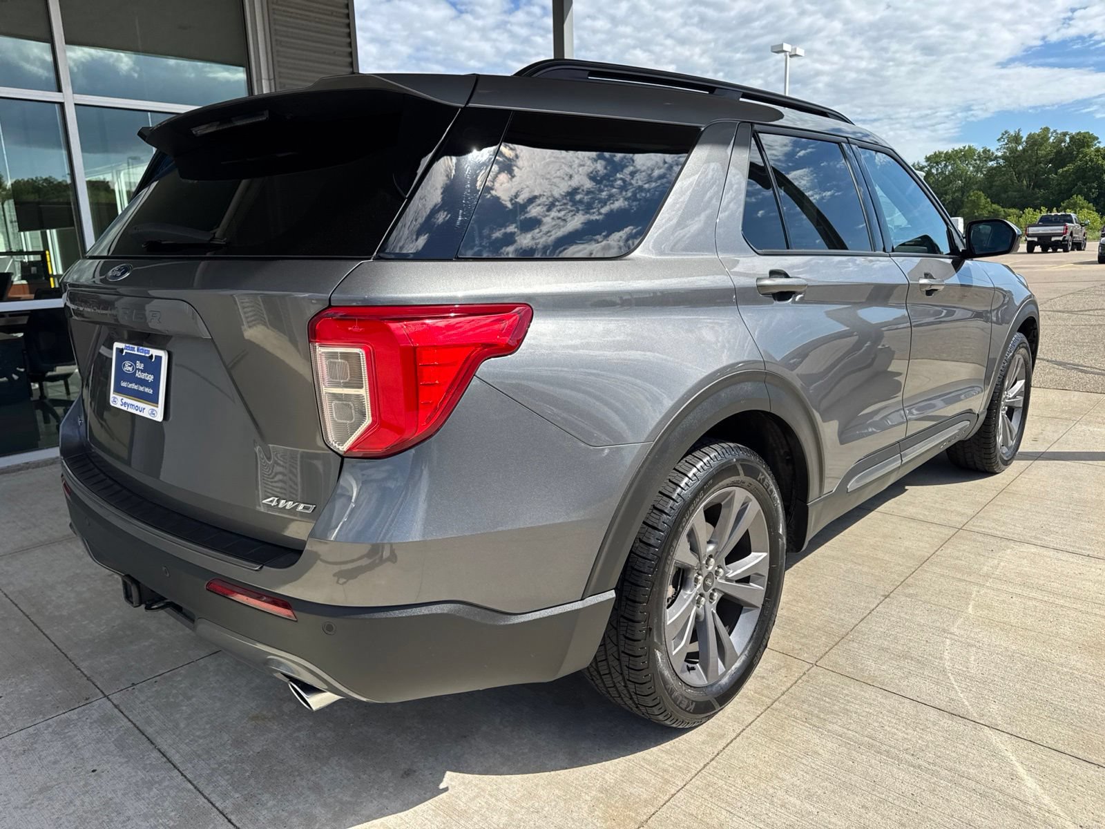 Certified 2023 Ford Explorer XLT w/ Equipment Group 202A AWD/4WD image 8
