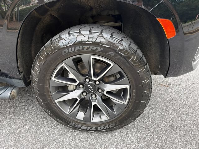 Used 2022 Chevrolet Tahoe Z71 w/ Z71 Off-Road Package AWD/4WD image 12