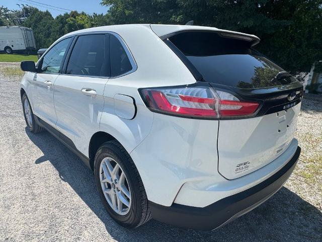 Certified 2022 Ford Edge SEL w/ Convenience Package AWD/4WD image 4