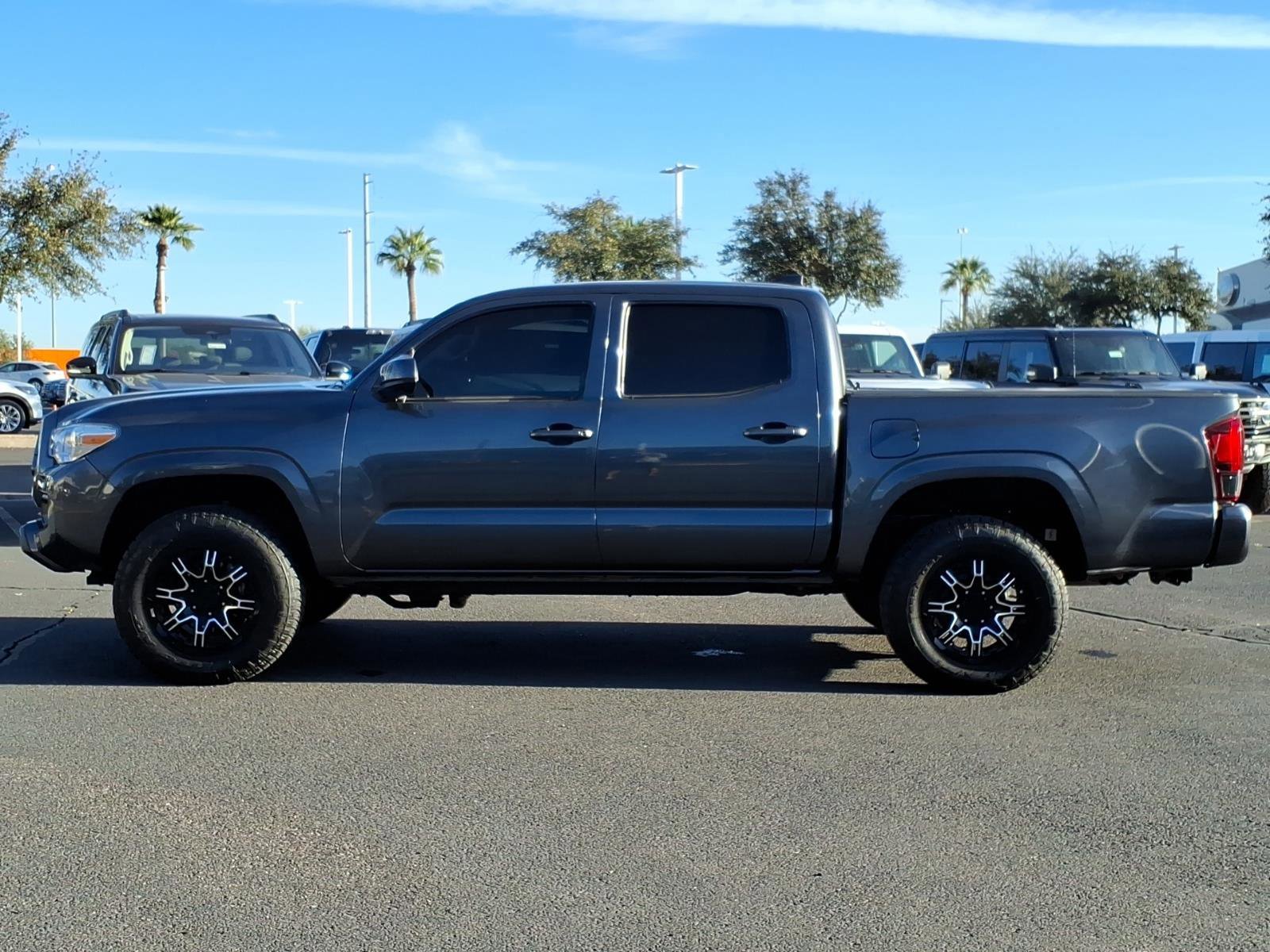 Used 2022 Toyota Tacoma SR image 6