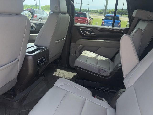 Used 2023 Chevrolet Tahoe Z71 w/ Luxury Package AWD/4WD image 15
