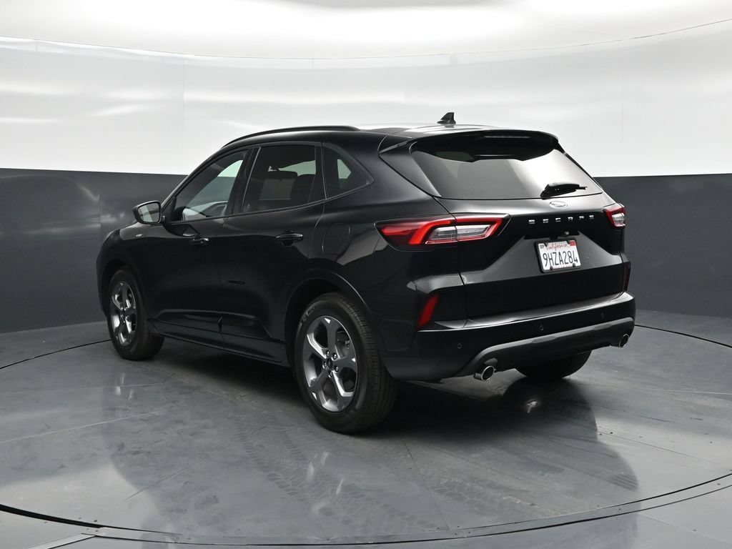 Certified 2023 Ford Escape ST-Line w/ Tech Pack #1 FWD image 7