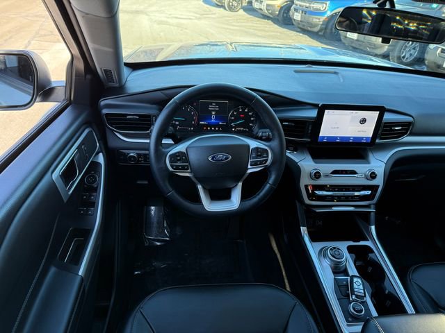 Certified 2022 Ford Explorer XLT w/ Equipment Group 202A image 6