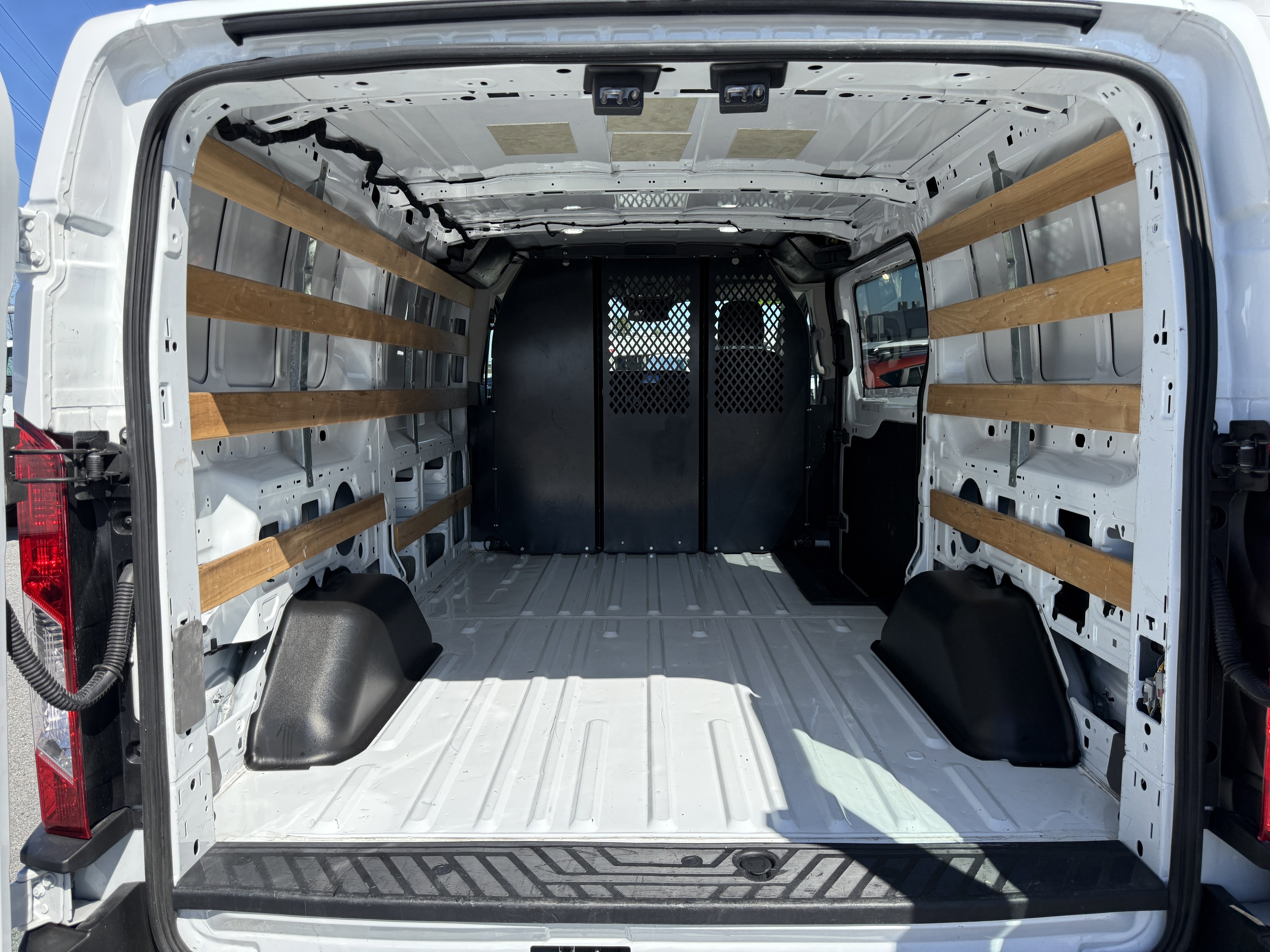 Certified 2024 Ford Transit 250 Low Roof w/ Exterior Upgrade Package image 10