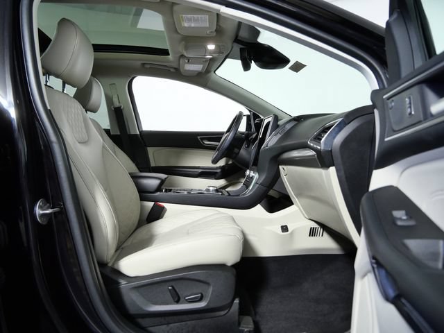 Certified 2023 Ford Edge Titanium w/ Equipment Group 301A AWD/4WD image 8