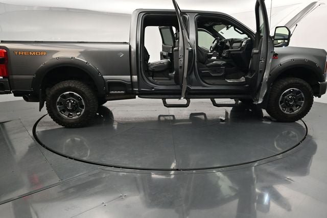Certified 2024 Ford F250 Platinum w/ Tremor Off-Road Package AWD/4WD image 41