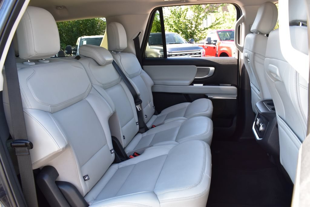 Certified 2025 Ford Expedition Max Platinum AWD/4WD image 31