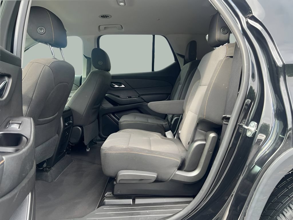Used 2018 Chevrolet Traverse LT w/ LPO, 'HIT The Road' Package AWD/4WD image 28