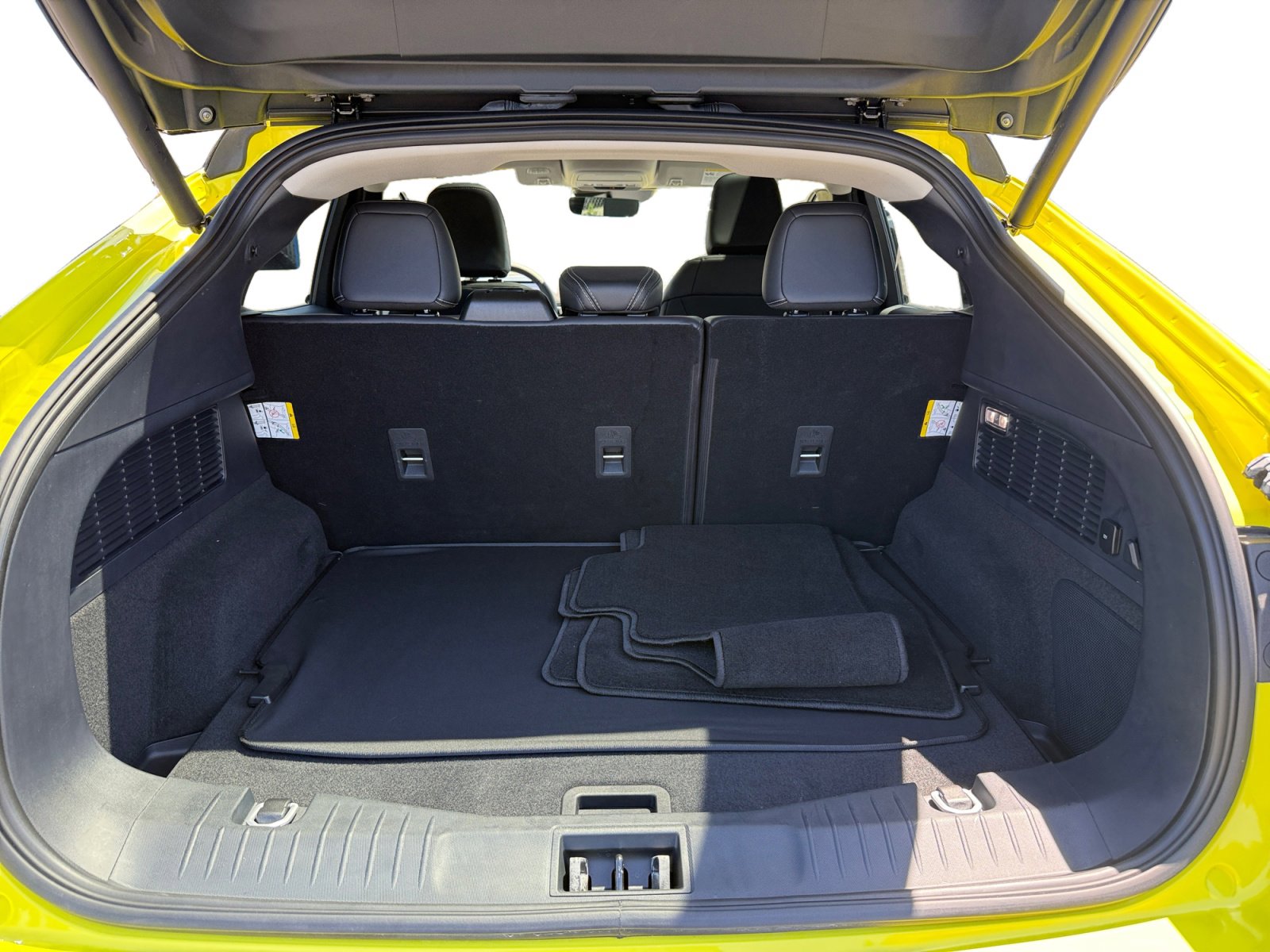 Certified 2025 Ford Mustang Mach-E Premium RWD image 17