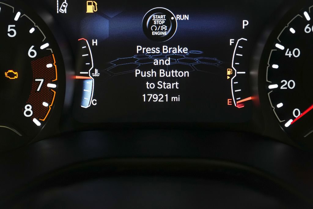 Used 2022 Jeep Compass Trailhawk w/ Sun and Sound Group AWD/4WD image 26