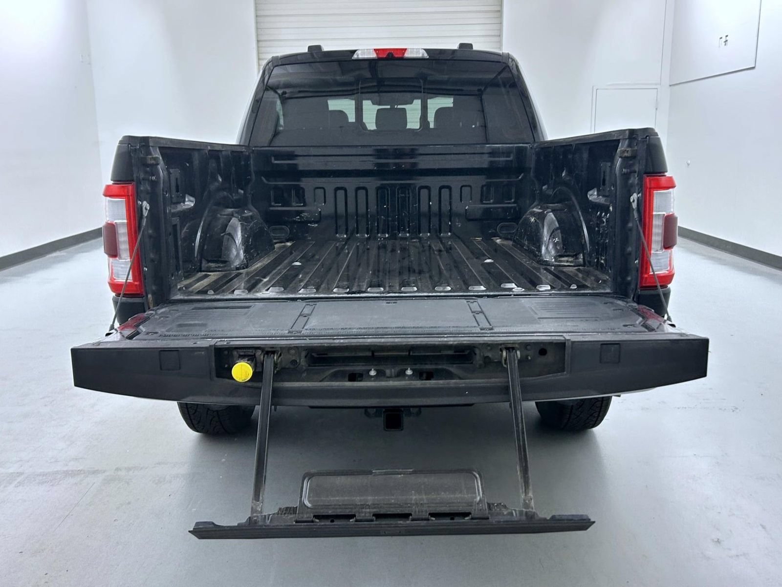 Certified 2023 Ford F150 Lariat w/ Equipment Group 502A High AWD/4WD image 22